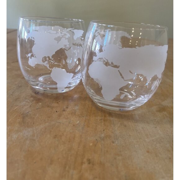 Scotch Whiskey Tumblers Set of 2 Etched Frosted Globe Glasses Glassware Bar - Picture 1 of 6